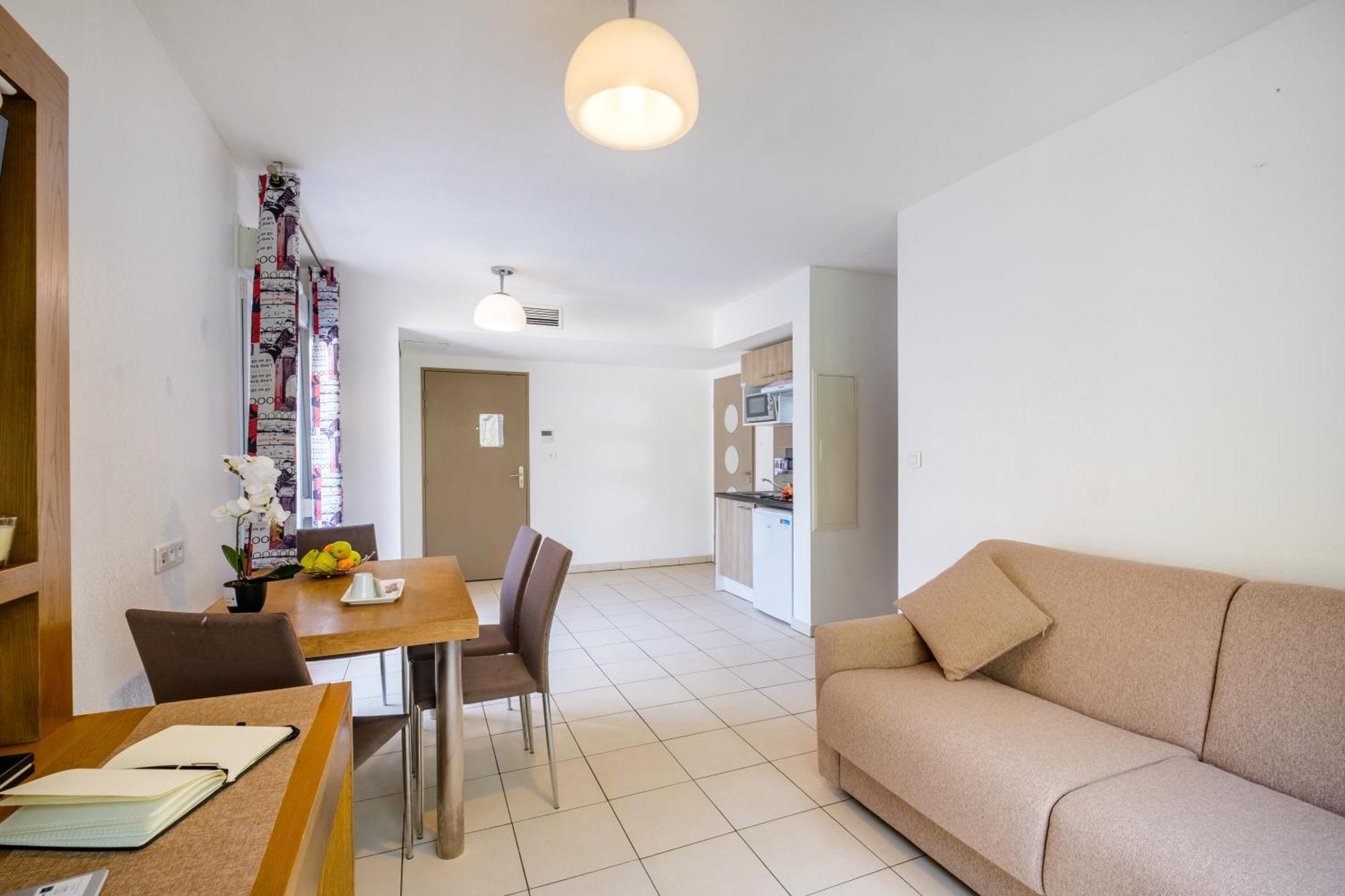 Comfort Aparthotel Antibes Le Maestria Exterior foto
