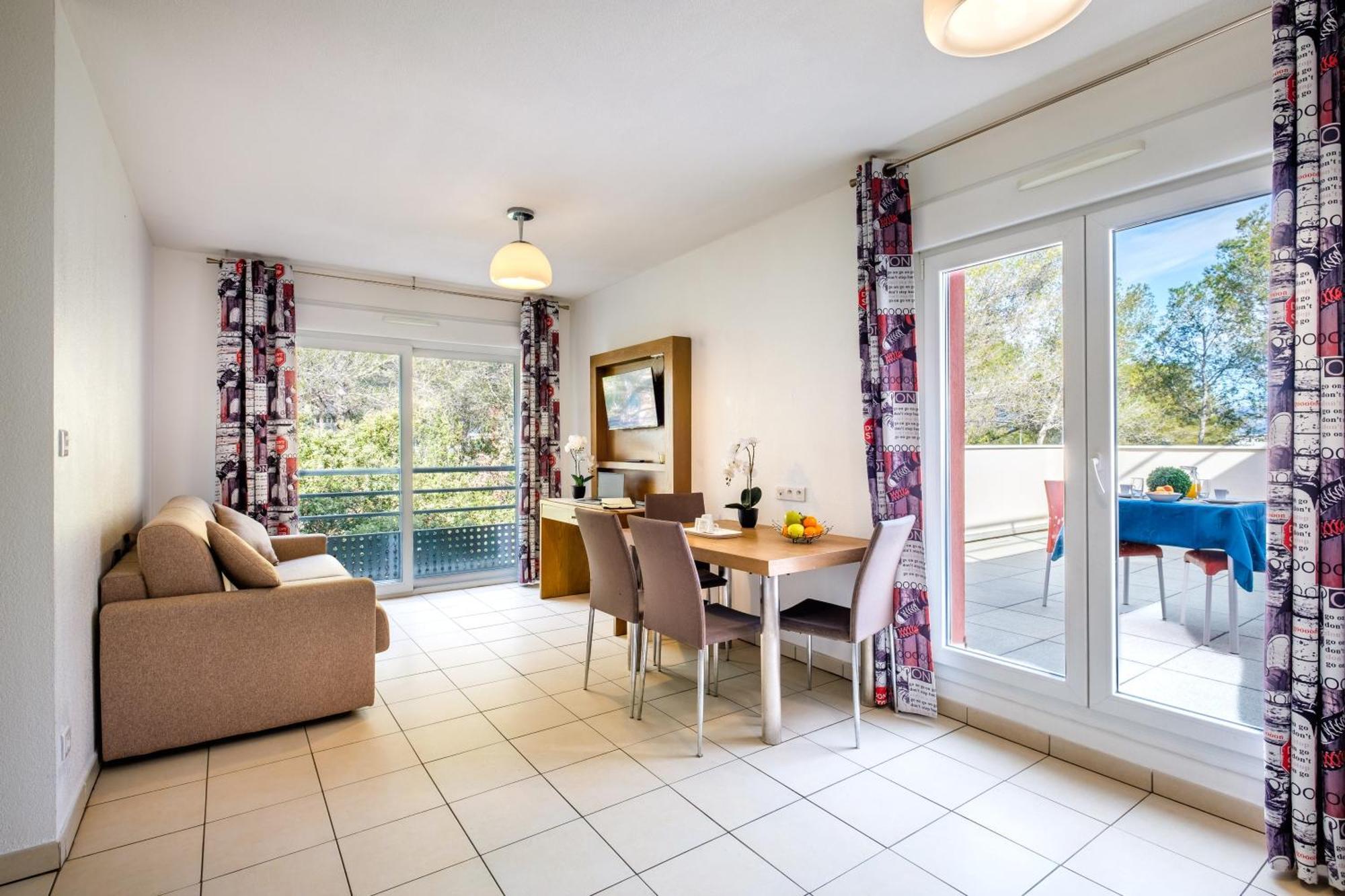 Comfort Aparthotel Antibes Le Maestria Exterior foto